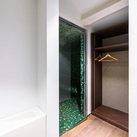 Cavour Deluxe By Mmega * フィレンツェ